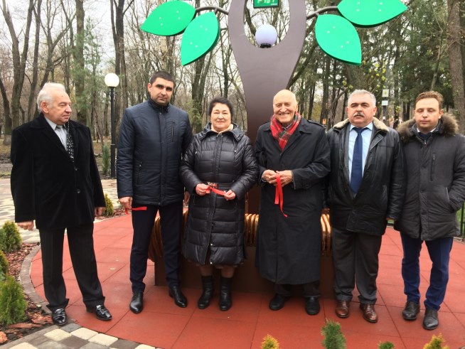 «Солнечное дерево» установлено в Ростове